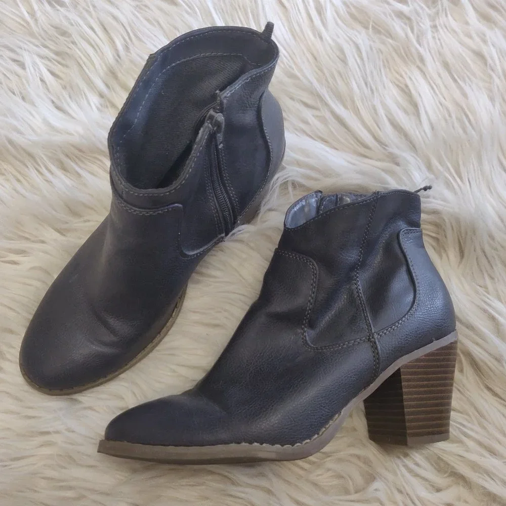 Old Navy Grey Ankle Booties Western Style Faux Leather
